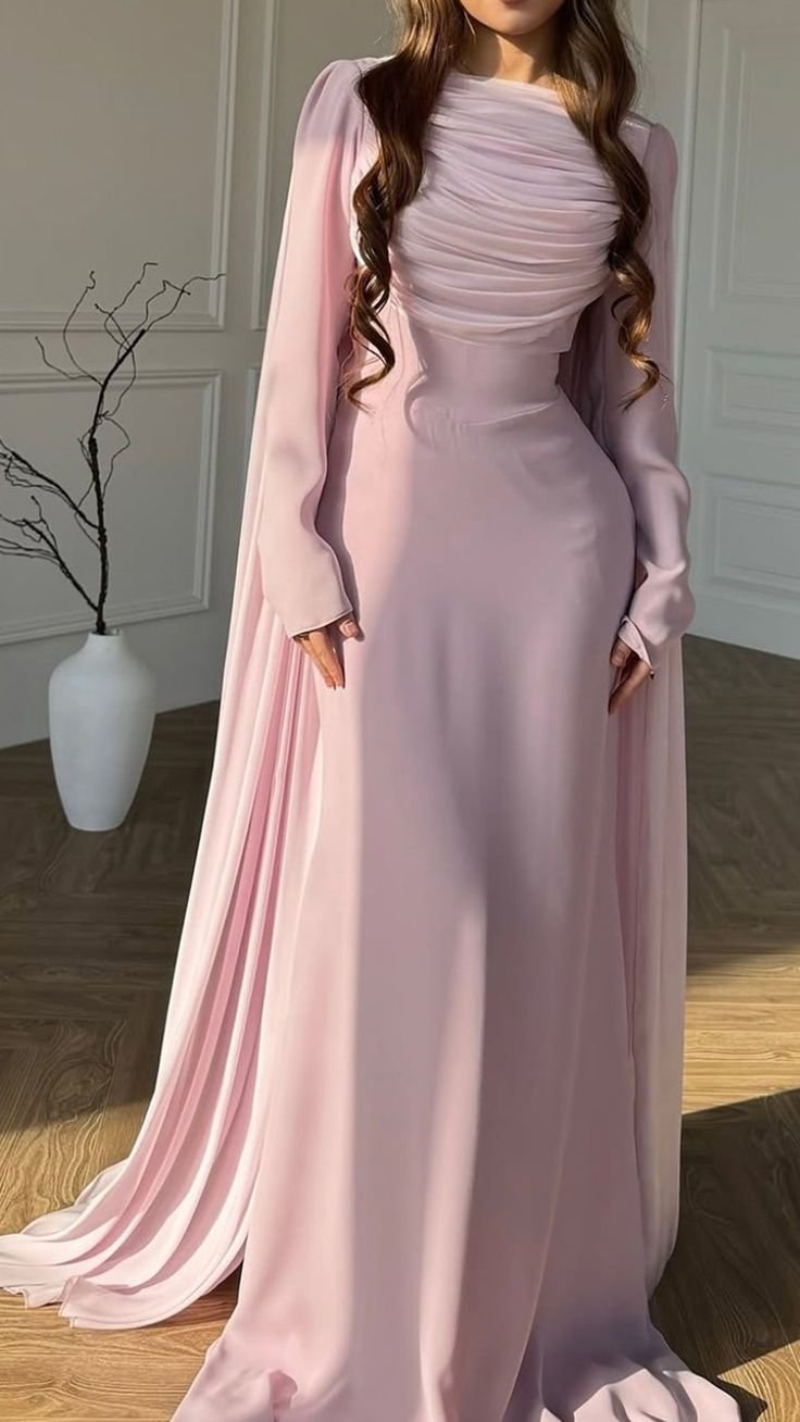 فستان زفاف وسهرة فاخر
